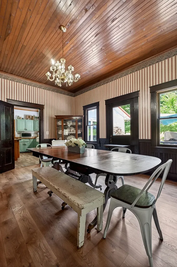 283 Hunting Creek Road Whitleyville TN 38588