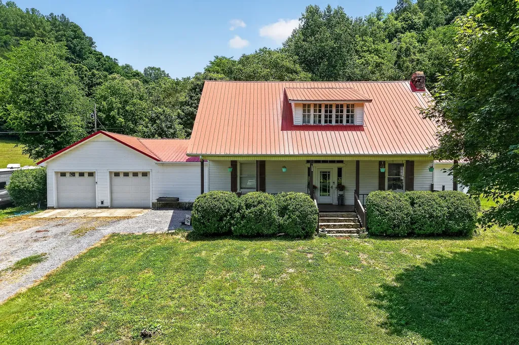 283 Hunting Creek Road Whitleyville TN 38588