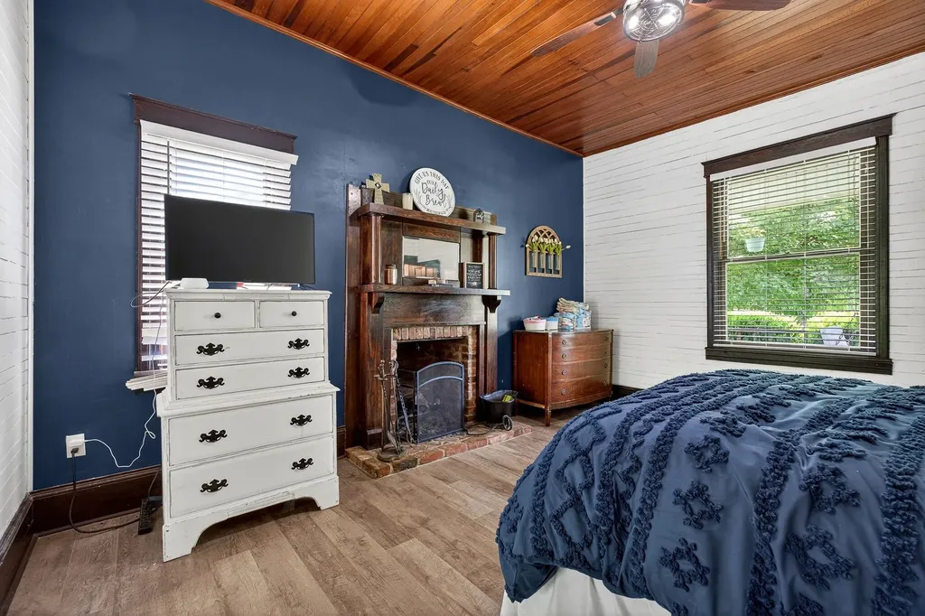 283 Hunting Creek Road Whitleyville TN 38588