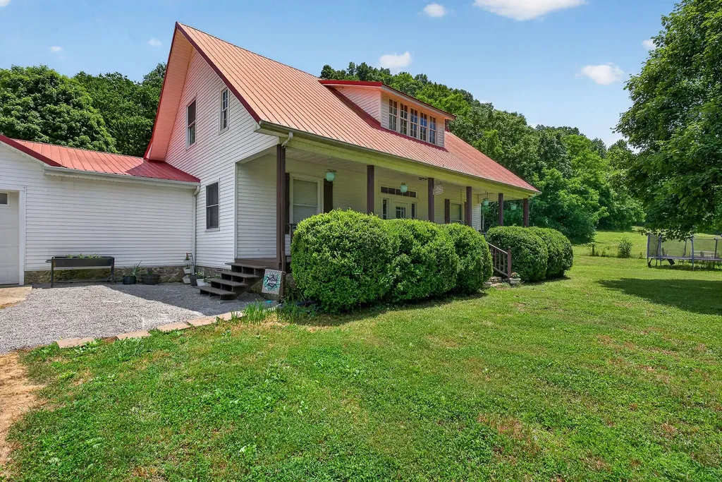 283 Hunting Creek Road Whitleyville TN 38588