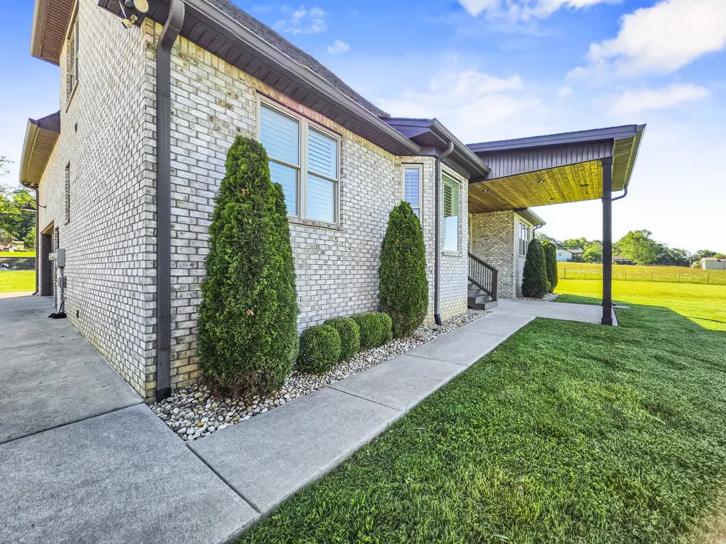 3070 SE Tater Peeler Road Lebanon TN 37090