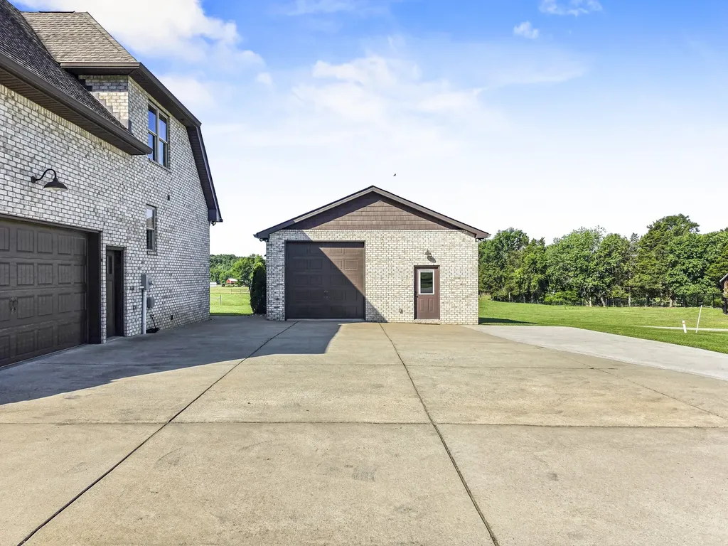 3070 SE Tater Peeler Road Lebanon TN 37090