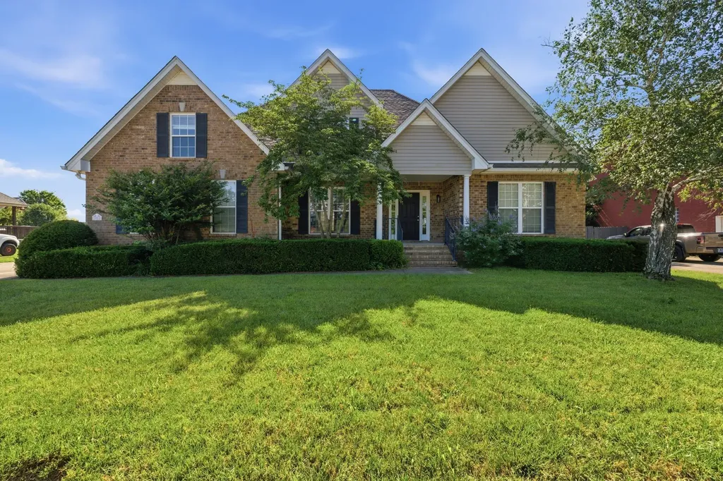 3085 Schoolside Street Murfreesboro TN 37128