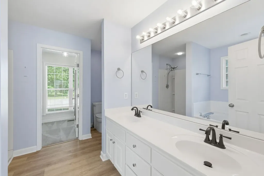 3085 Schoolside Street Murfreesboro TN 37128