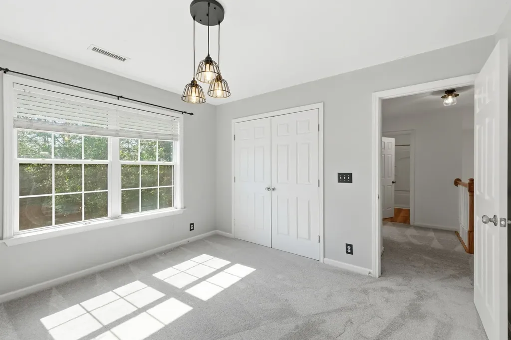 3085 Schoolside Street Murfreesboro TN 37128