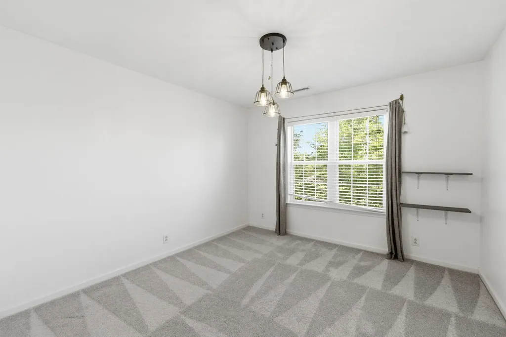 3085 Schoolside Street Murfreesboro TN 37128