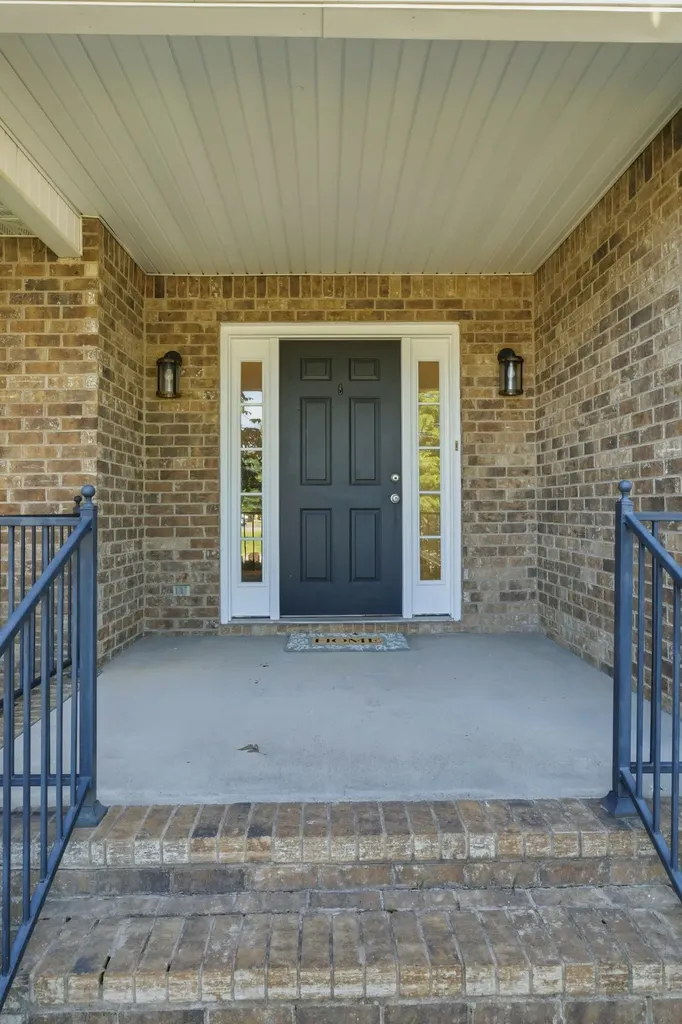 3085 Schoolside Street Murfreesboro TN 37128
