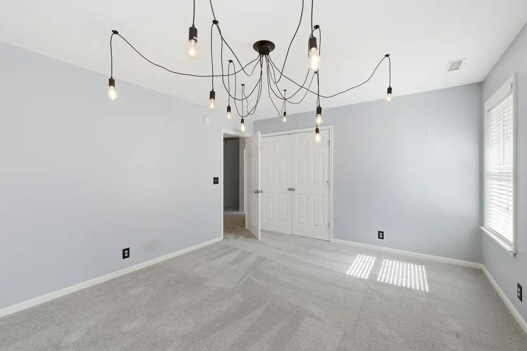 3085 Schoolside Street Murfreesboro TN 37128