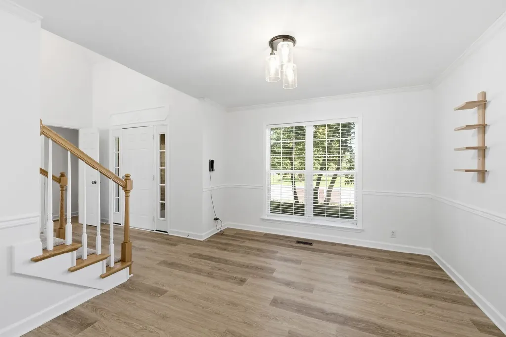 3085 Schoolside Street Murfreesboro TN 37128