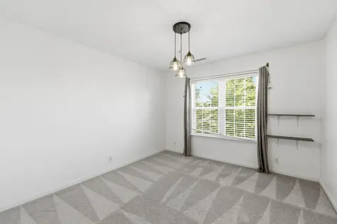 3085 Schoolside Street Murfreesboro TN 37128