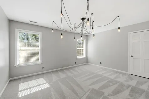 3085 Schoolside Street Murfreesboro TN 37128