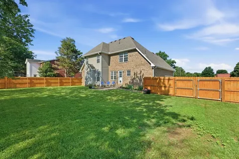 3085 Schoolside Street Murfreesboro TN 37128