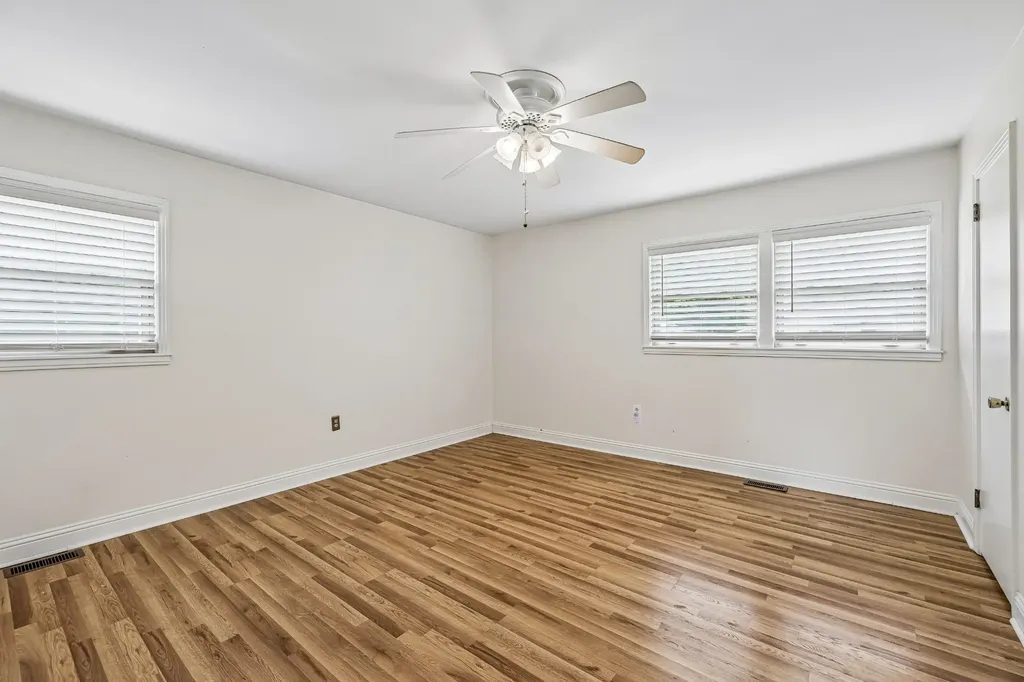 112 Sherwood Drive Waverly TN 37185
