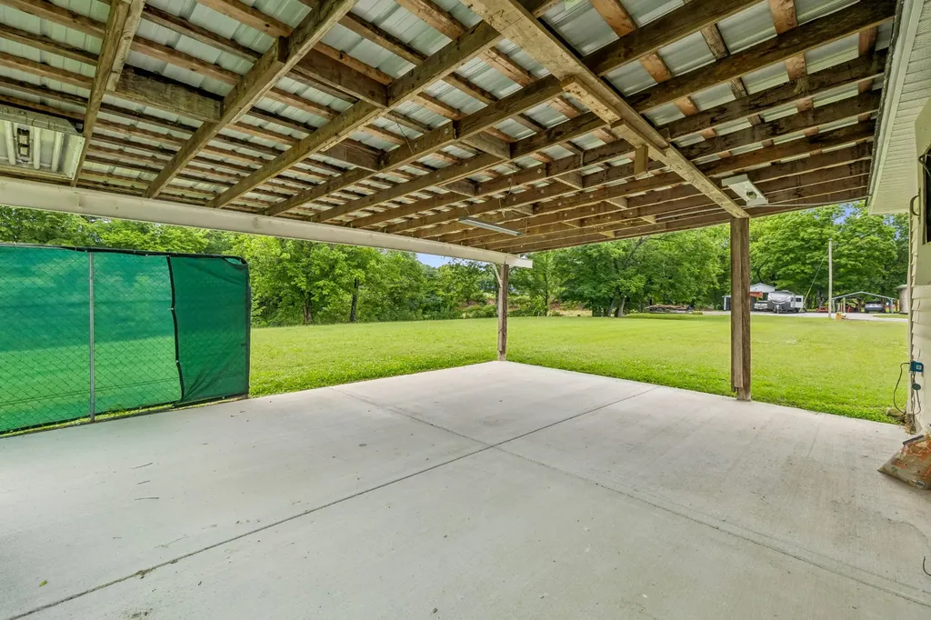 112 Sherwood Drive Waverly TN 37185