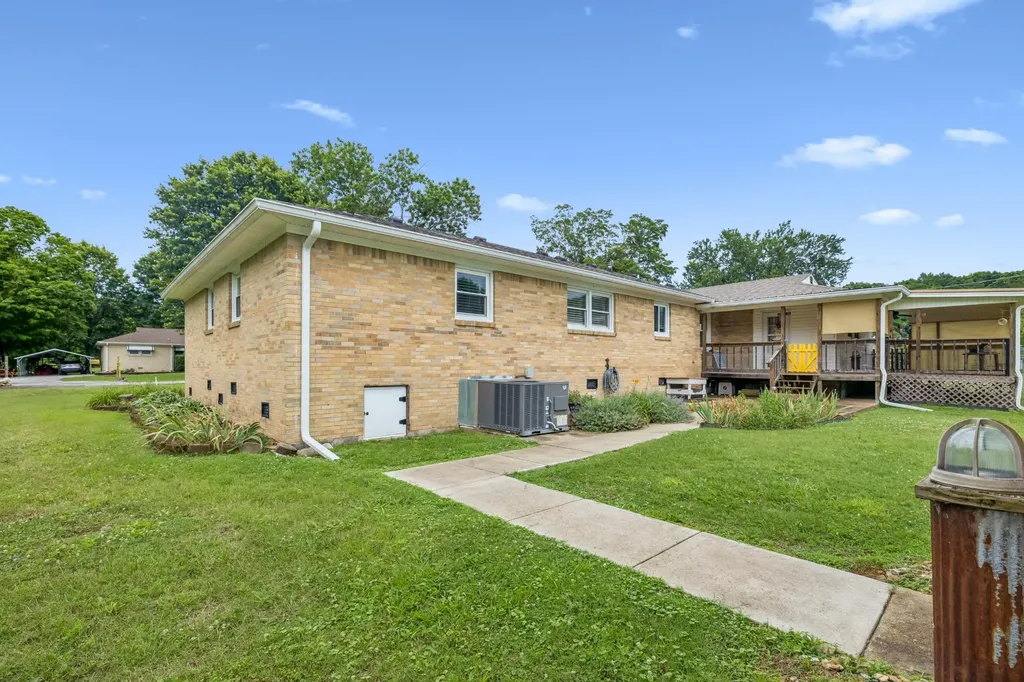 112 Sherwood Drive Waverly TN 37185