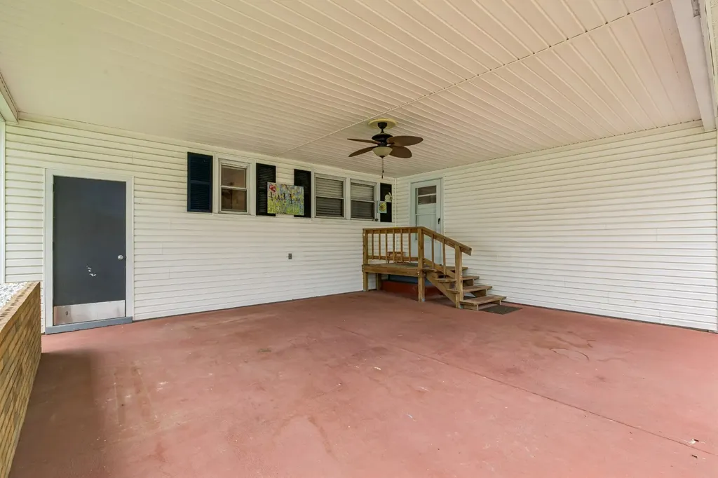 112 Sherwood Drive Waverly TN 37185
