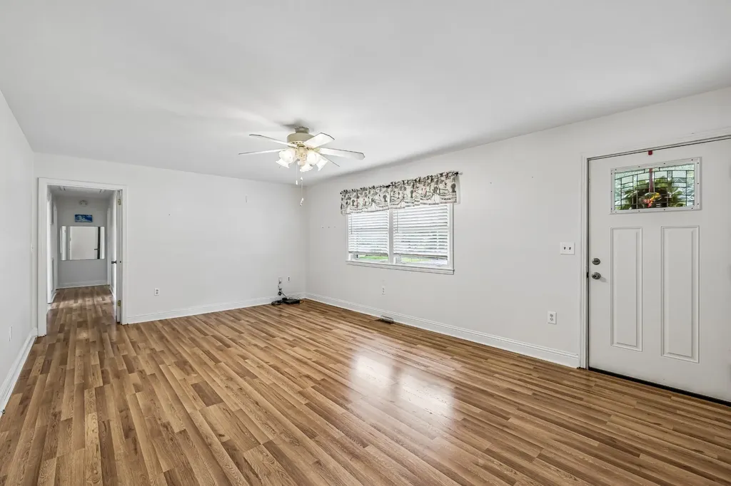 112 Sherwood Drive Waverly TN 37185