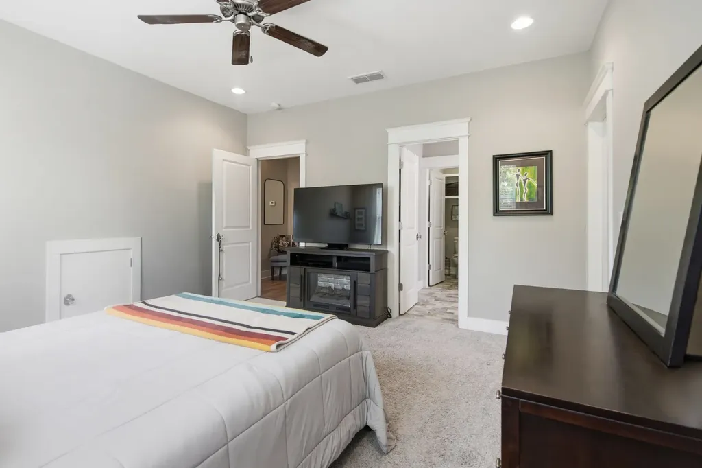 2507B Solon Drive Nashville TN 37206