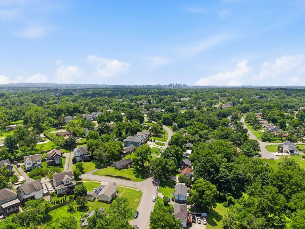 2507B Solon Drive Nashville TN 37206
