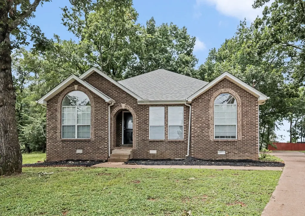 111 Cedar Bend Court La Vergne TN 37086