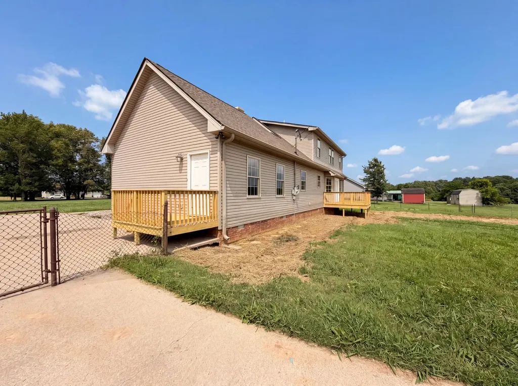 4523 Atkins Road Cedar Hill TN 37032