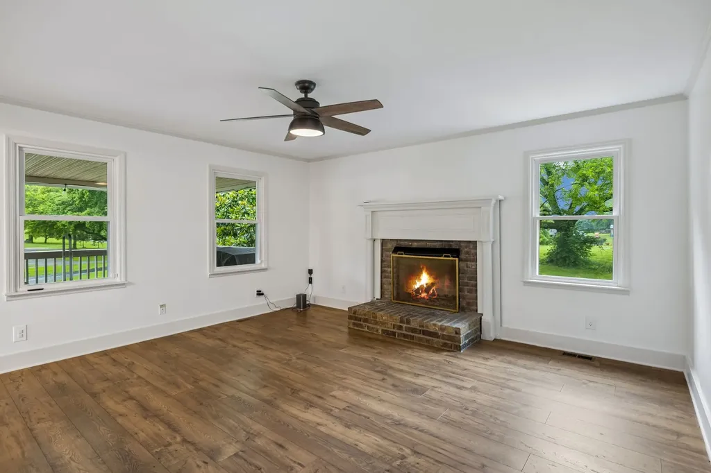 2758 Standing Oak Drive Thompsons Station TN 37179
