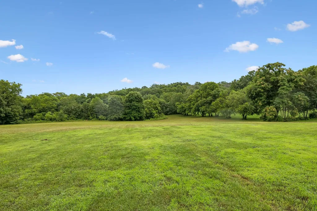2758 Standing Oak Drive Thompsons Station TN 37179
