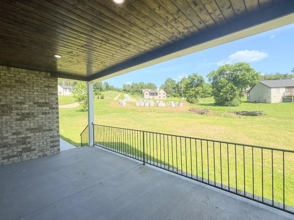 480 Bridle Path Lane Hartsville TN 37074