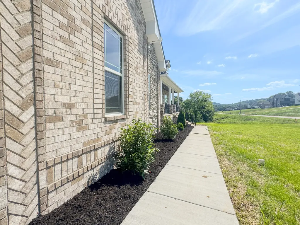 480 Bridle Path Lane Hartsville TN 37074