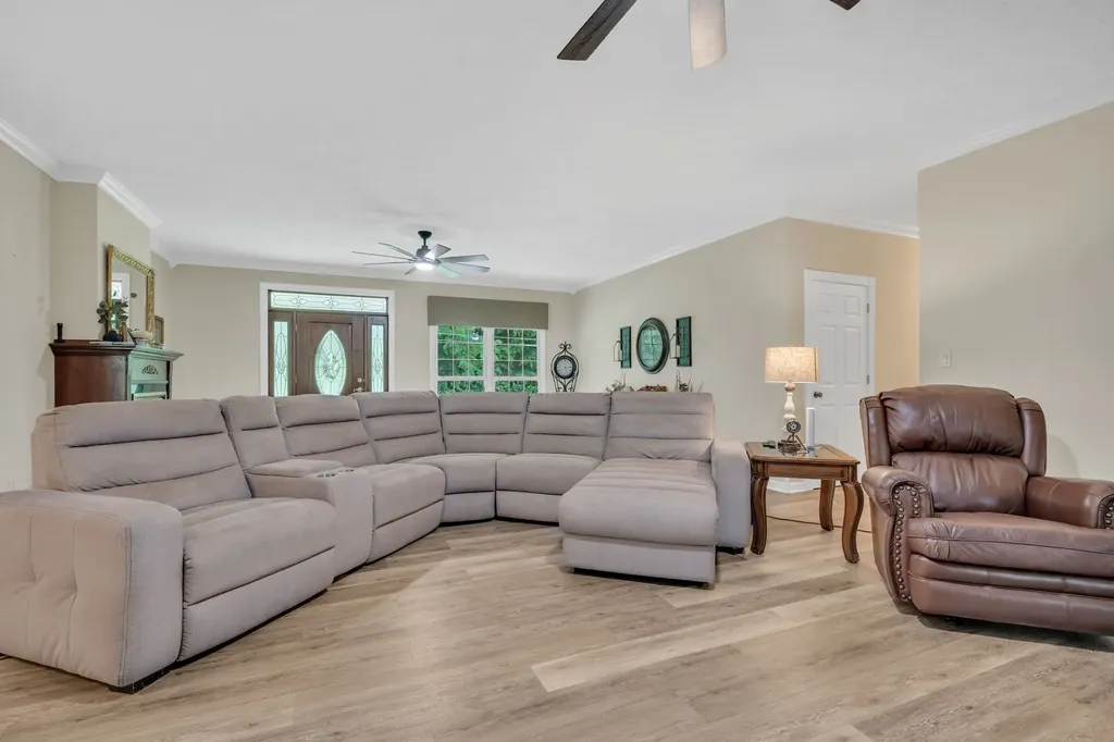 398 N Hummingbird Lane Dickson TN 37055