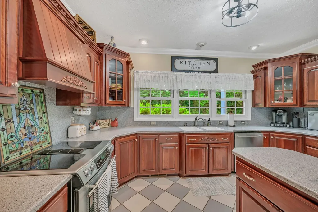 398 N Hummingbird Lane Dickson TN 37055