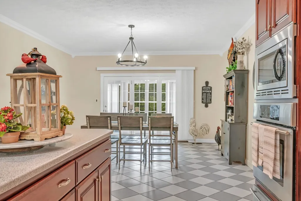 398 N Hummingbird Lane Dickson TN 37055