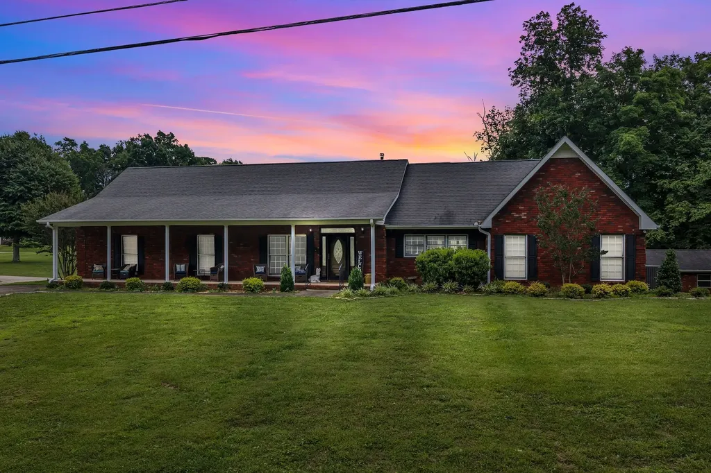 398 N Hummingbird Lane Dickson TN 37055