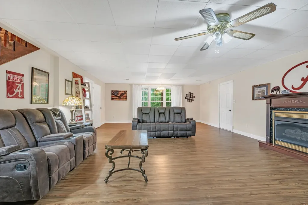 398 N Hummingbird Lane Dickson TN 37055