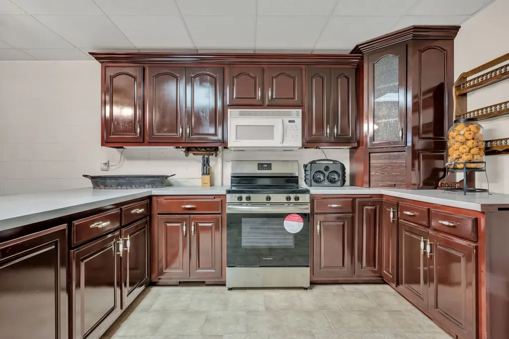 398 N Hummingbird Lane Dickson TN 37055