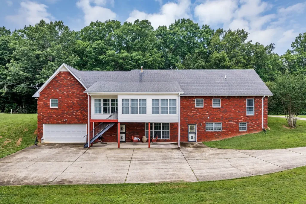 398 N Hummingbird Lane Dickson TN 37055