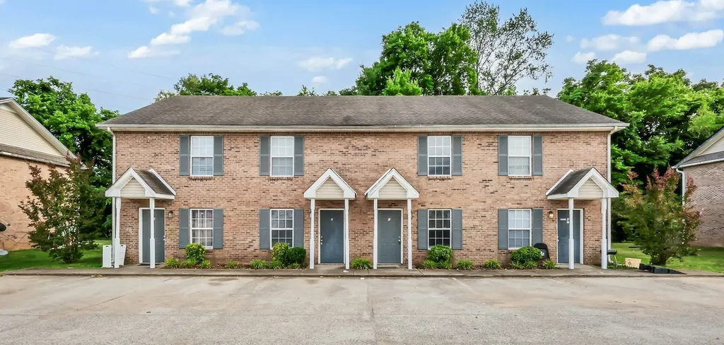 784 Cherrybark Lane Clarksville TN 37040
