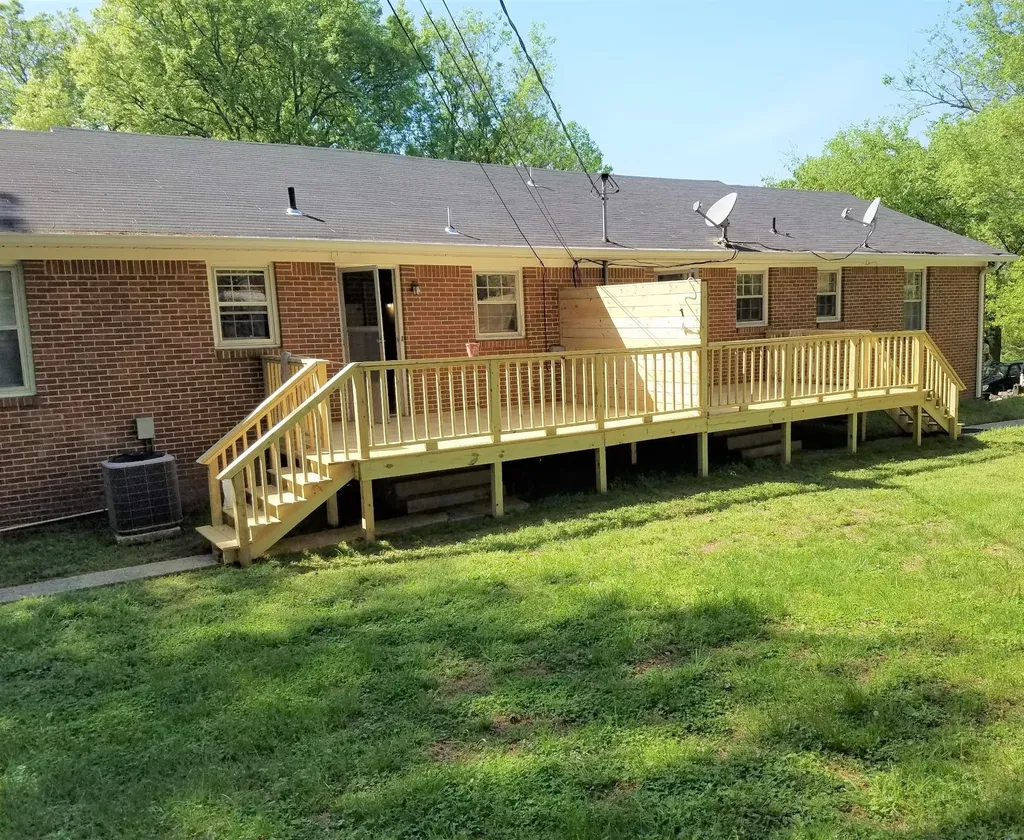312 Shawnee Drive Columbia TN 38401