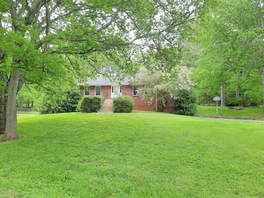 312 Shawnee Drive Columbia TN 38401
