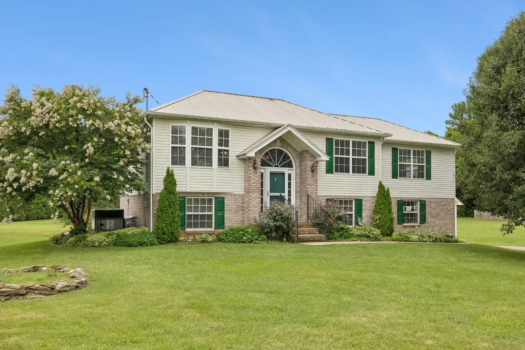 2501 Golden Pond Lane Spring Hill TN 37174