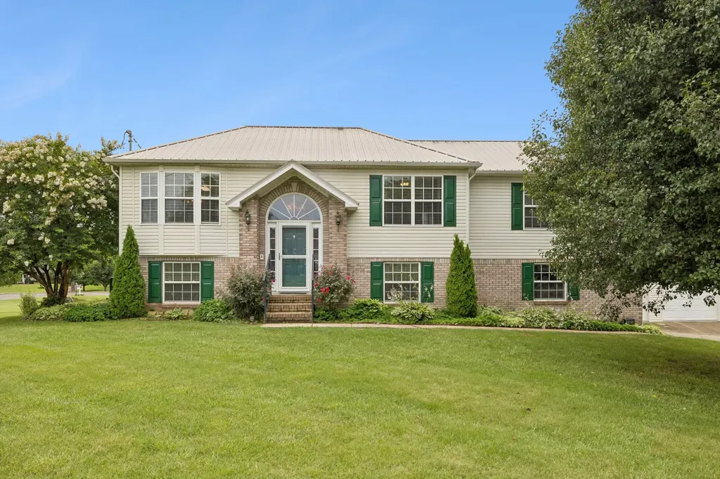 2501 Golden Pond Lane Spring Hill TN 37174