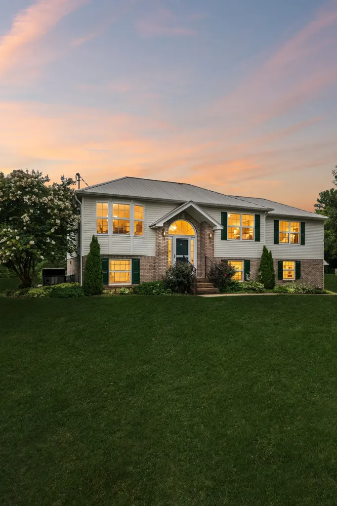 2501 Golden Pond Lane Spring Hill TN 37174