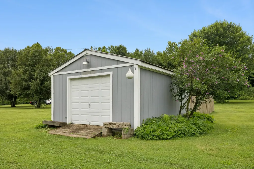 2501 Golden Pond Lane Spring Hill TN 37174