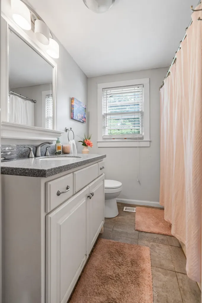 902 Sunset Avenue, NW Cleveland TN 37311