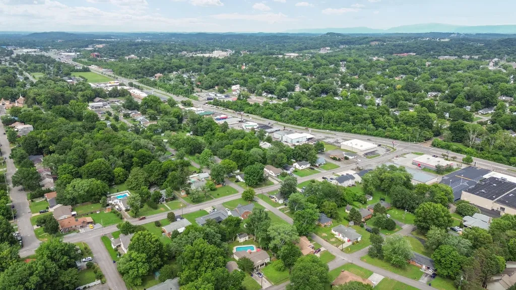 902 Sunset Avenue, NW Cleveland TN 37311