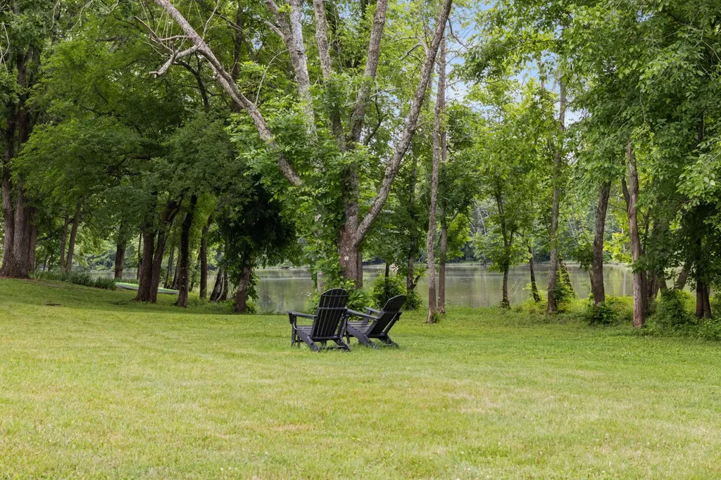 1915 Pointe Barton Drive Lebanon TN 37087