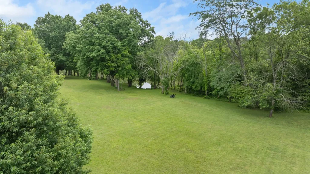1915 Pointe Barton Drive Lebanon TN 37087
