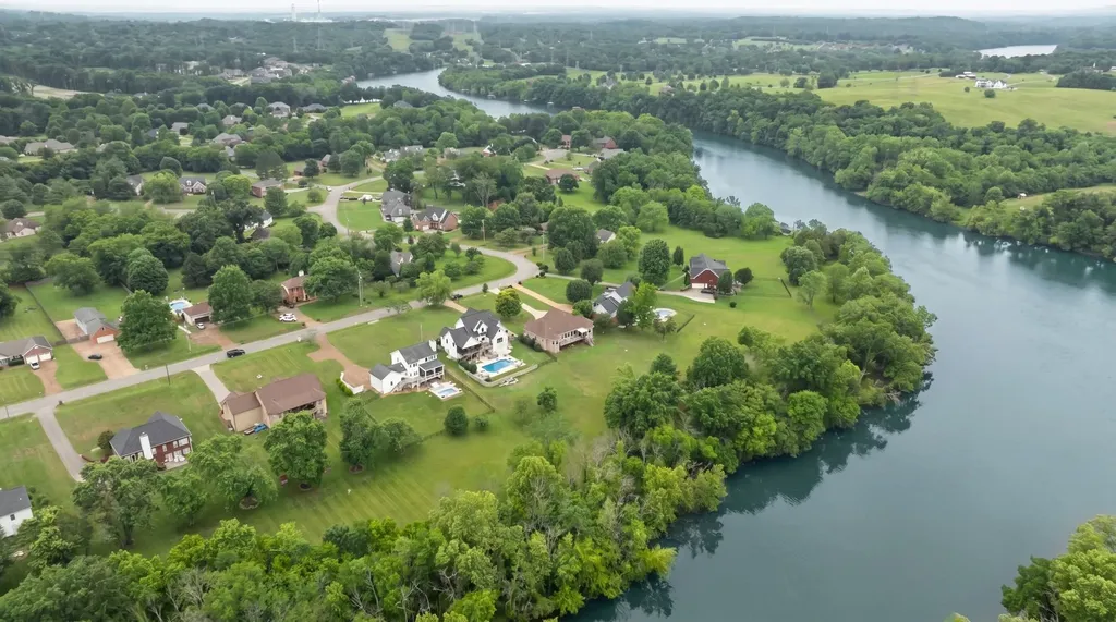 1915 Pointe Barton Drive Lebanon TN 37087