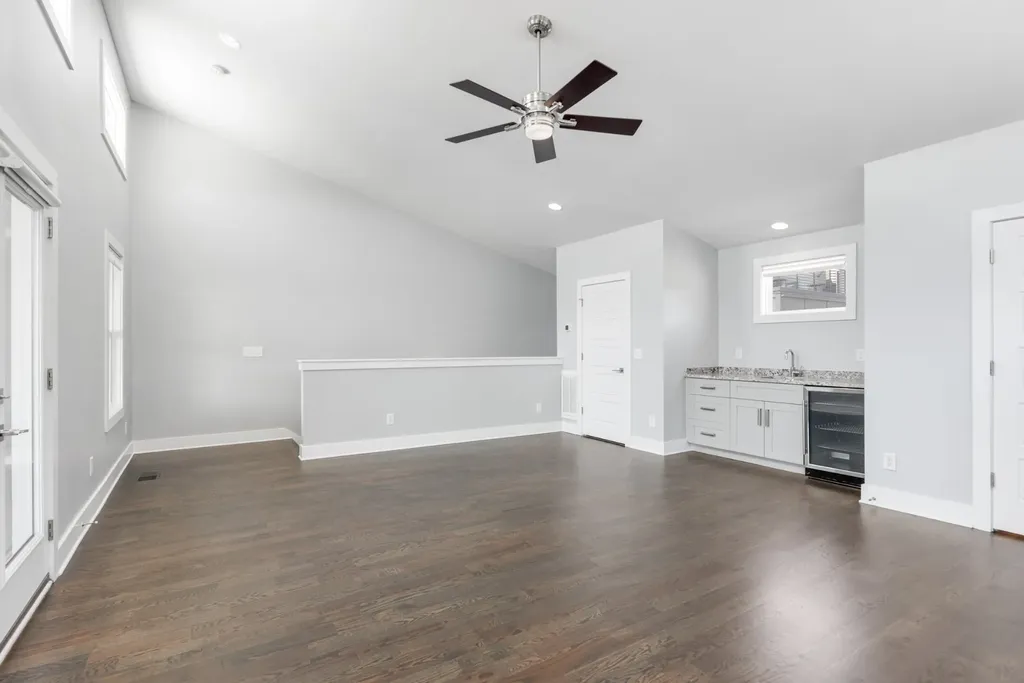 1002A Southside Avenue Nashville TN 37203