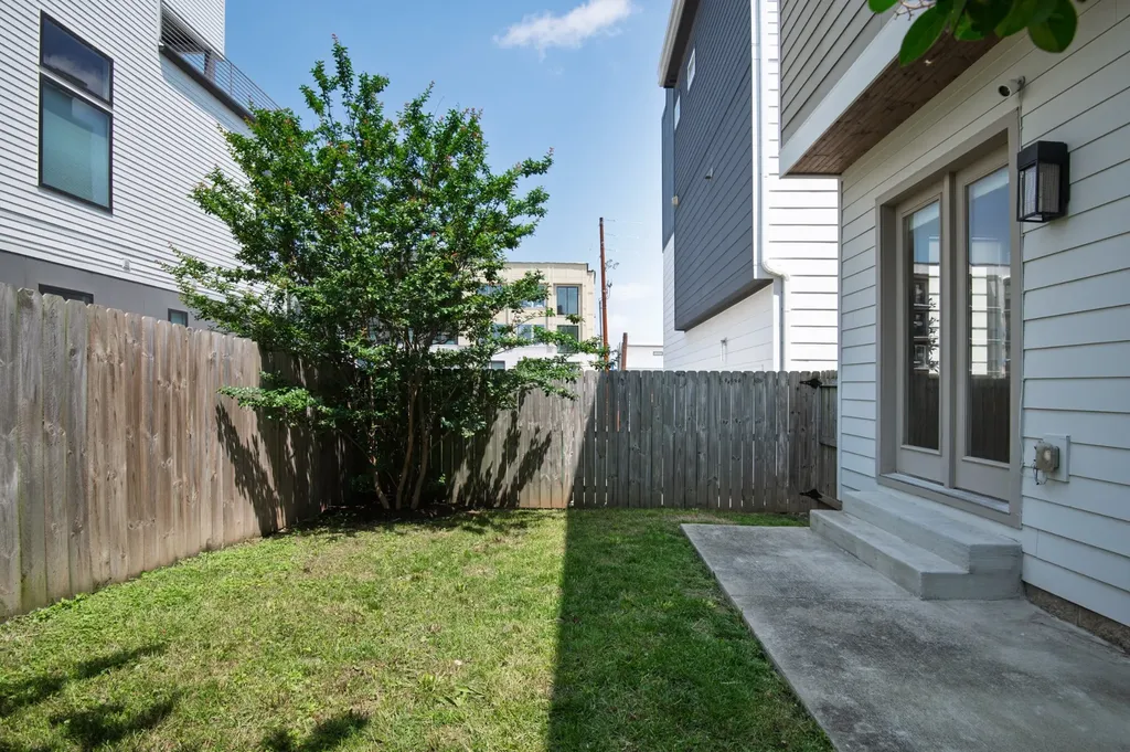 1002A Southside Avenue Nashville TN 37203